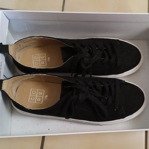 Code Life Black Shoes - Size 7 - Casual, Everyday Sneakers 🖤👟